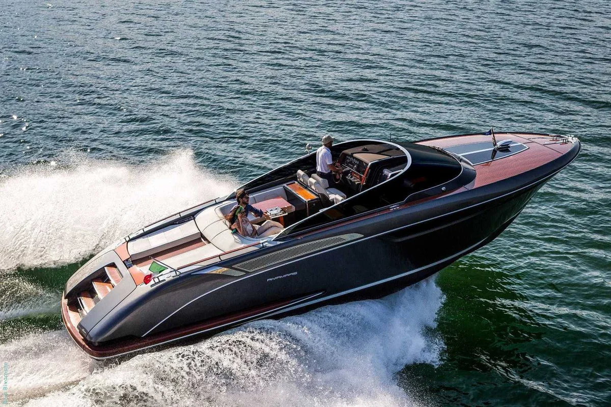 Riva Yacht 38 Rivamare 2017 boat specs