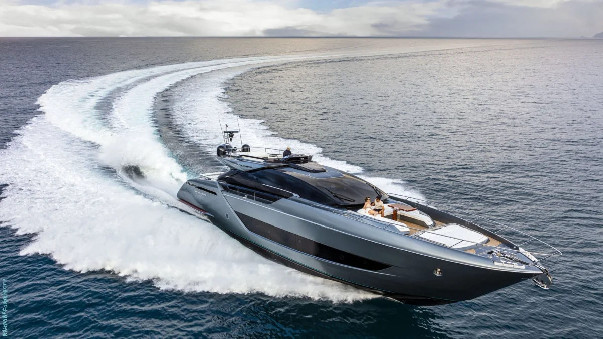 Riva Yacht 88 Folgore 2023 boat specs