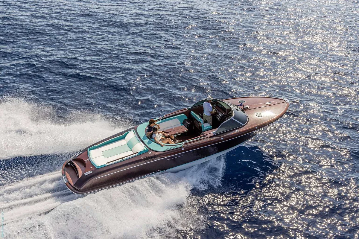 Riva Yacht Anniversario 2022 boat specs