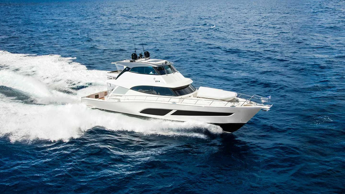 Riviera 72 Sports Motor Yacht 2017 boat specs