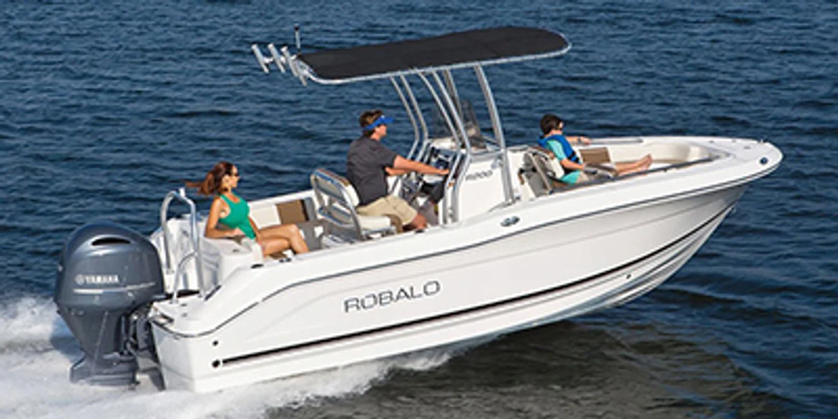Robalo R200ES 2017 boat specs