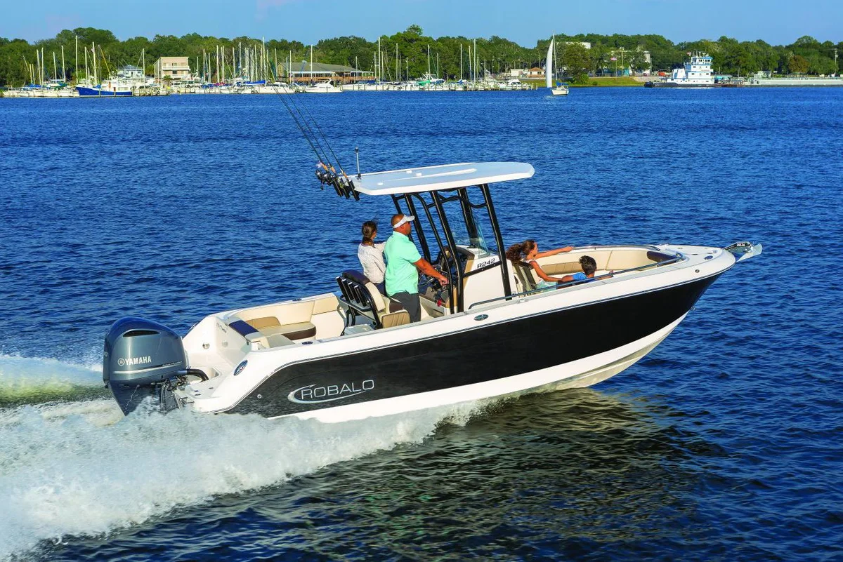 R242 Explorer Boat Specs