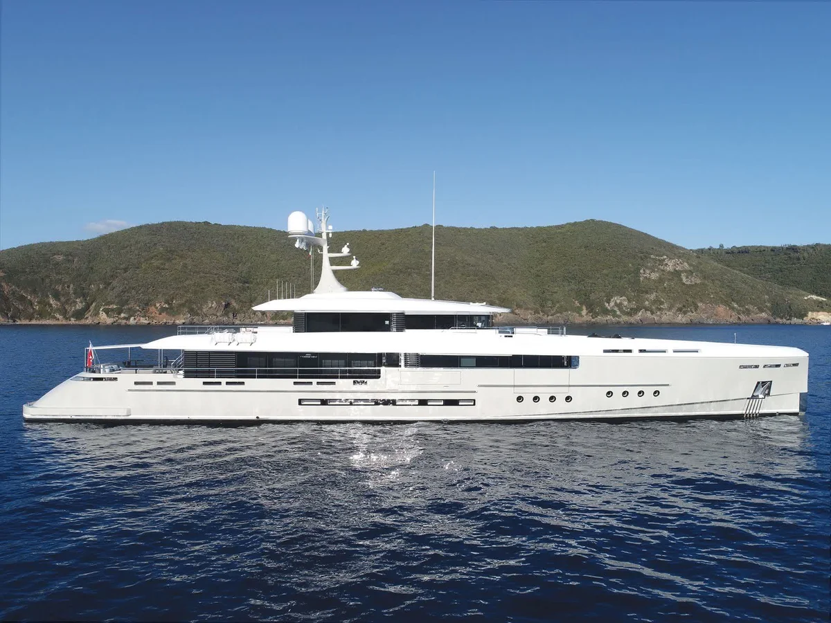 Rossinavi Endeavour II 2017 boat specs