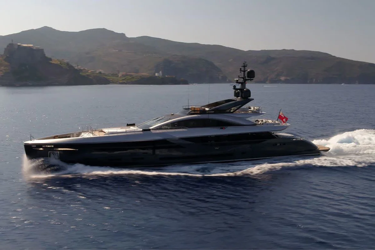 Rossinavi Flying Dagger  2018 boat specs