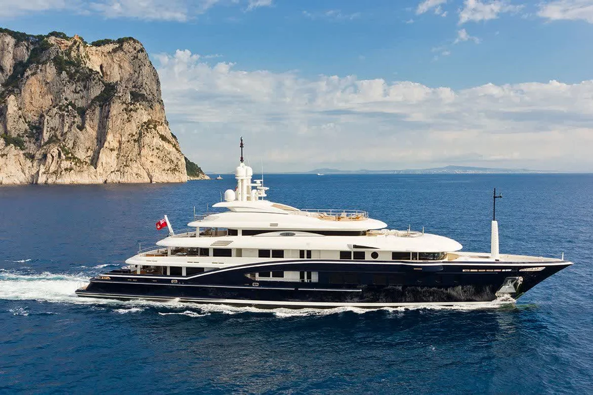 Rossinavi High Power III 2011 boat specs