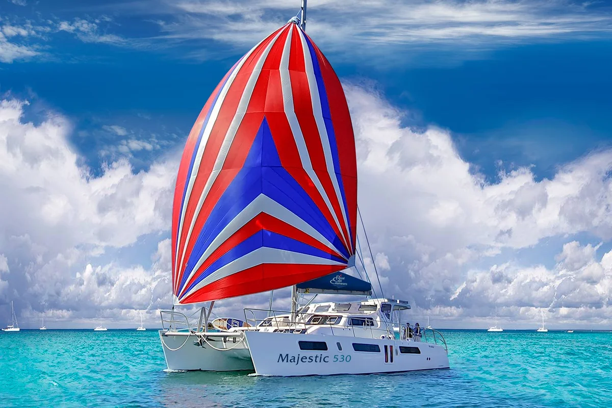 Majestic 530 Boat Specs