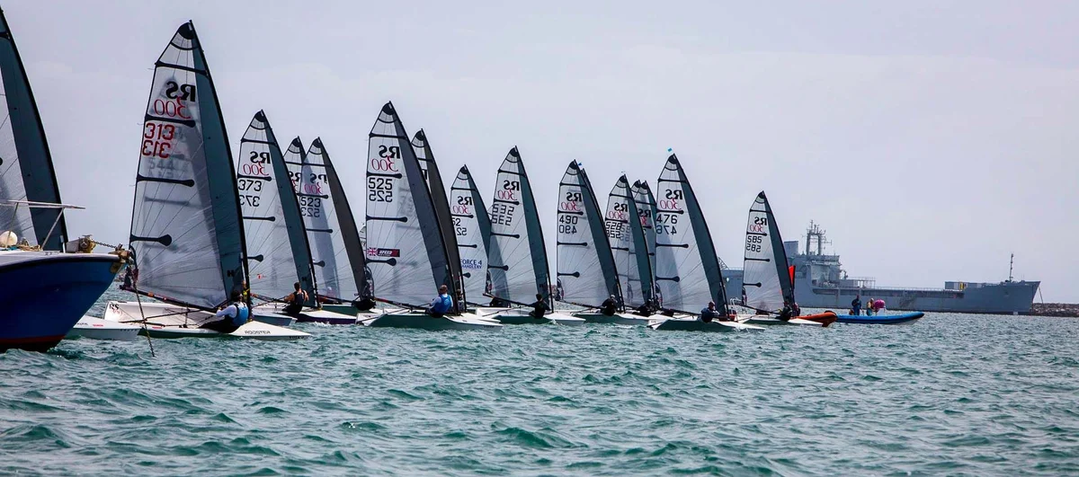 RS Sailing RS 300 1998 boat specs