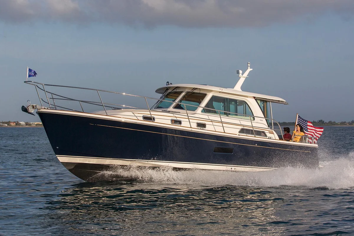38 Salon Express Boat Specs