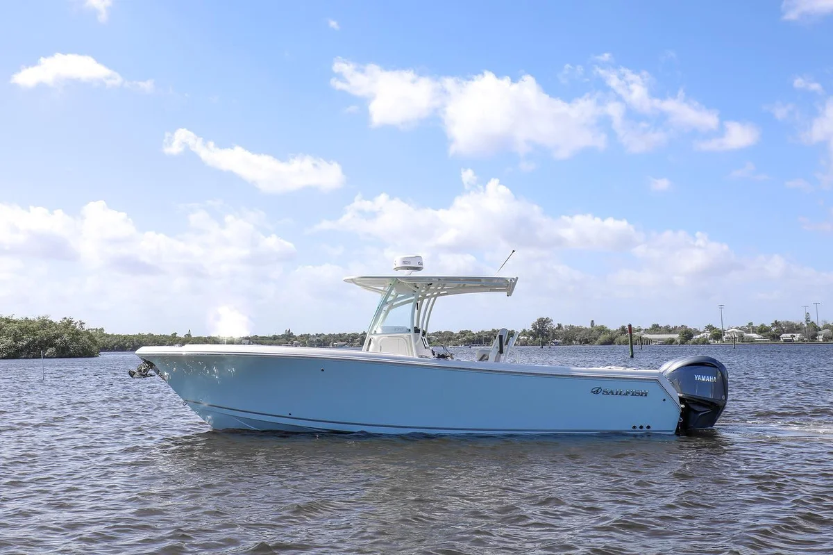 Sailfish Boats 290 CC 2023 boat specs