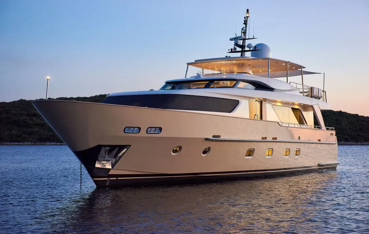 Sanlorenzo Yachts SD92 2011 boat specs