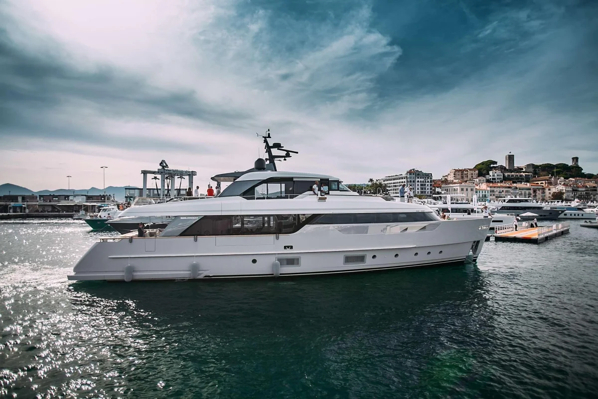 Sanlorenzo Yachts SD96 2019 boat specs