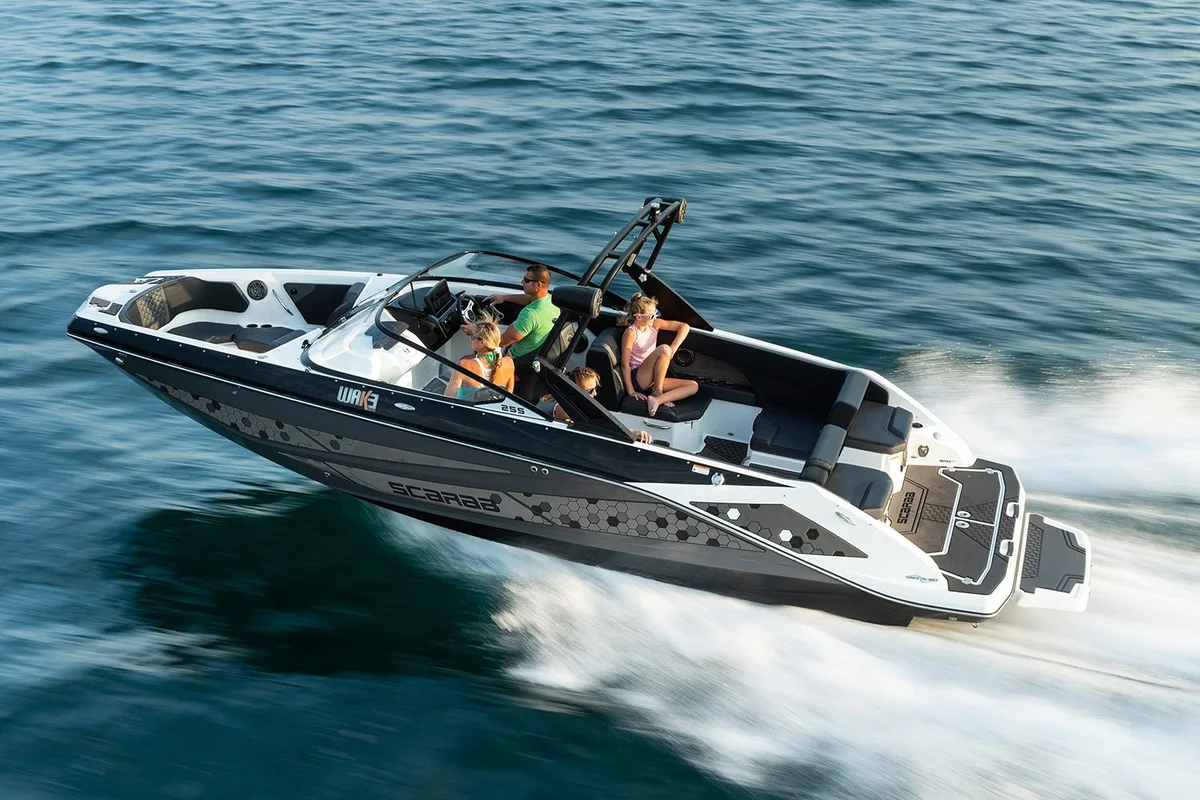 Scarab 255 ID 2021 boat specs