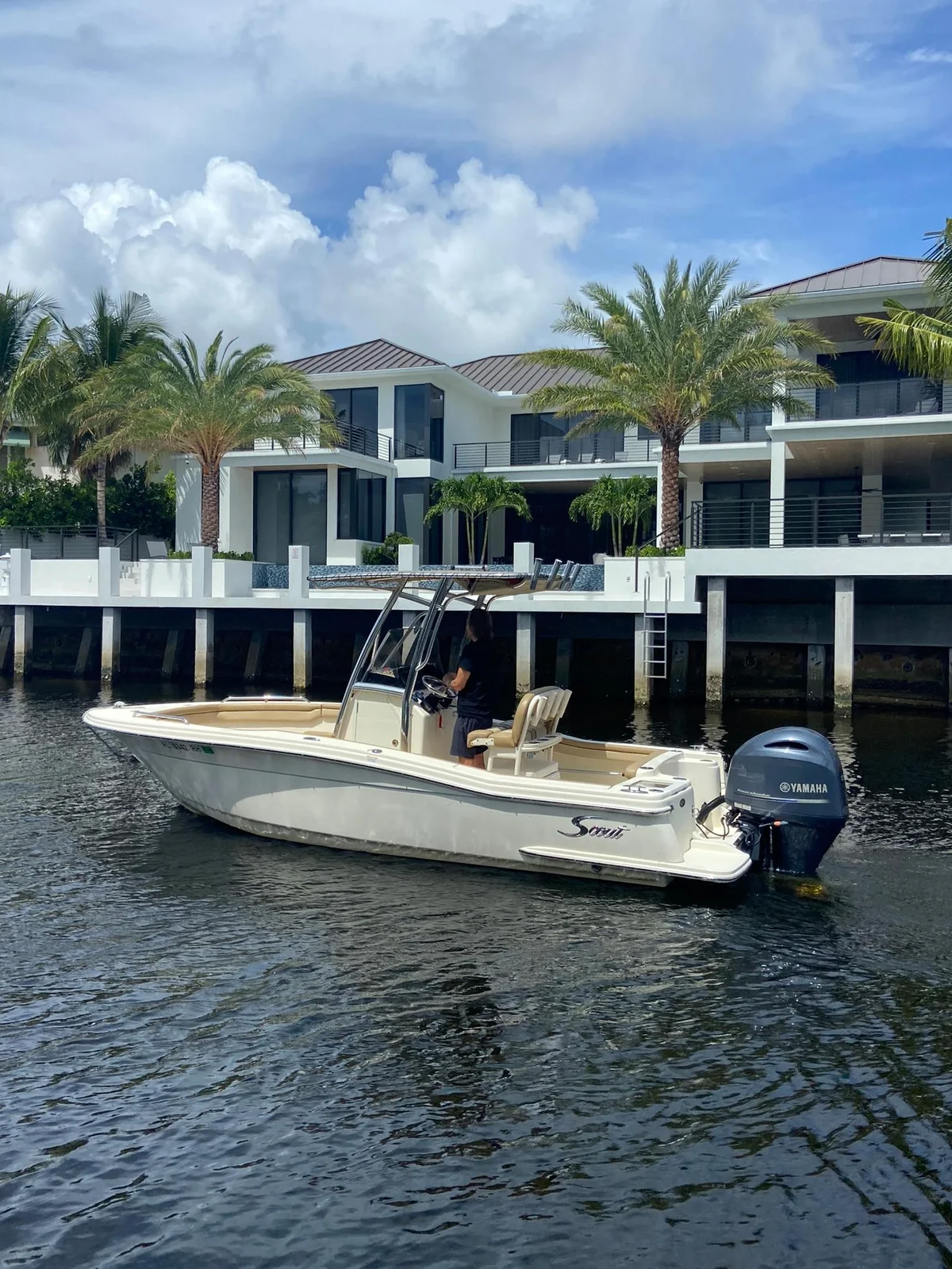 Scout Boats 215 XSF 2017 boat specs
