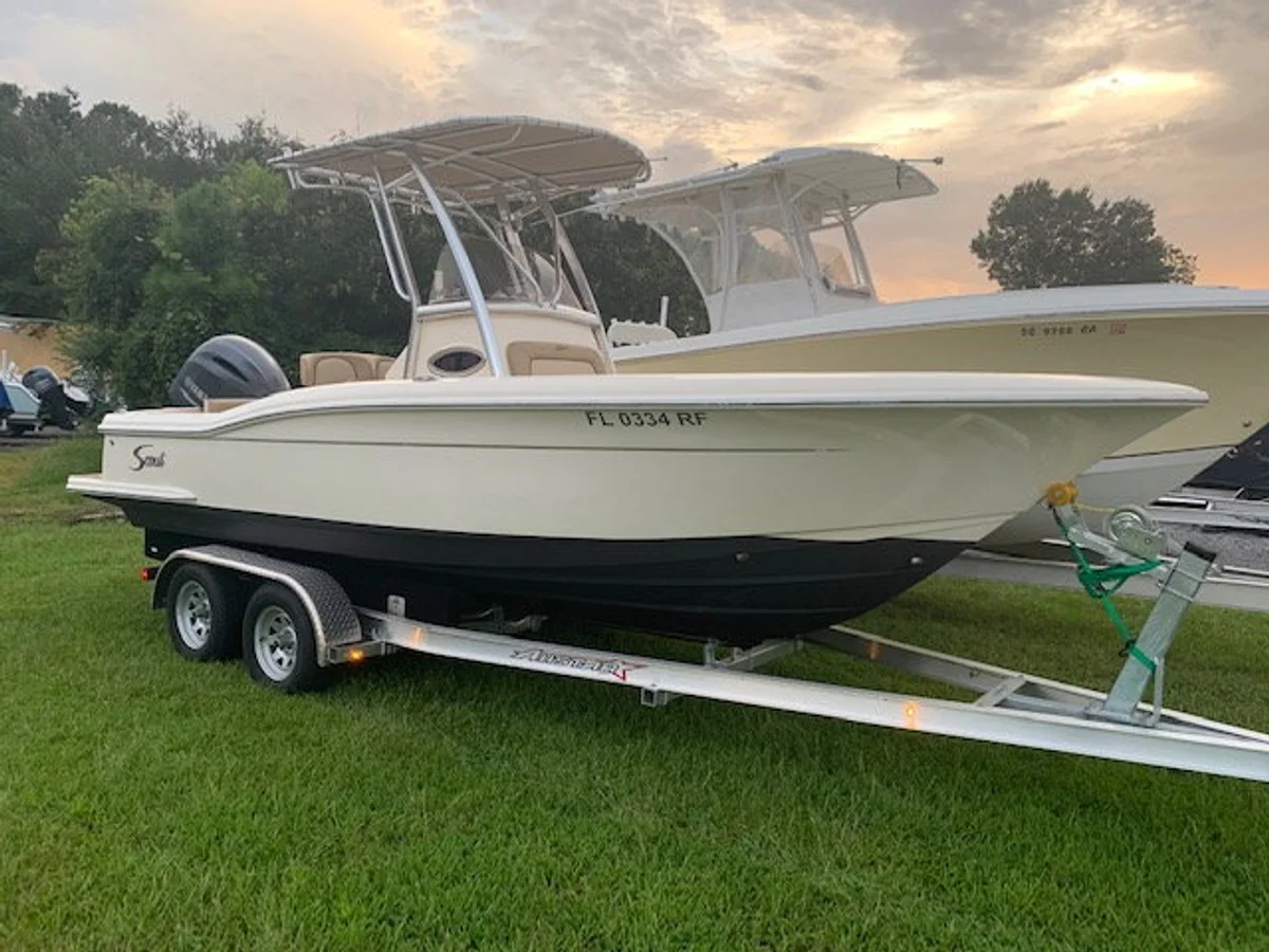 Scout Boats 225 Xsf 2017 boat specs
