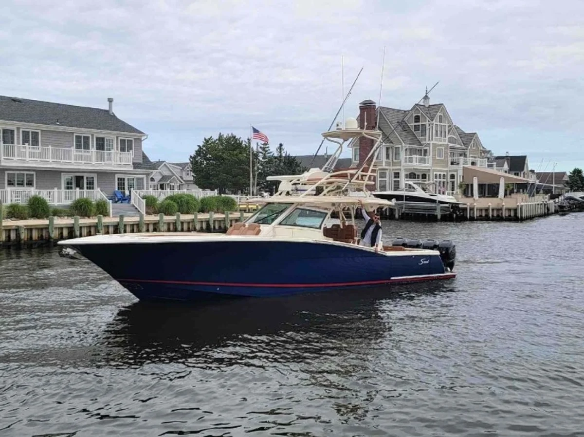 42 LXF Boat Specs