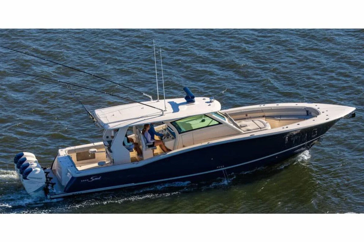 425 Lxf Boat Specs