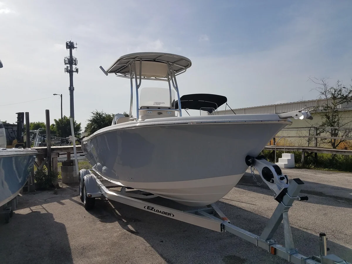 Sea Chaser 22HFC 2022 boat specs