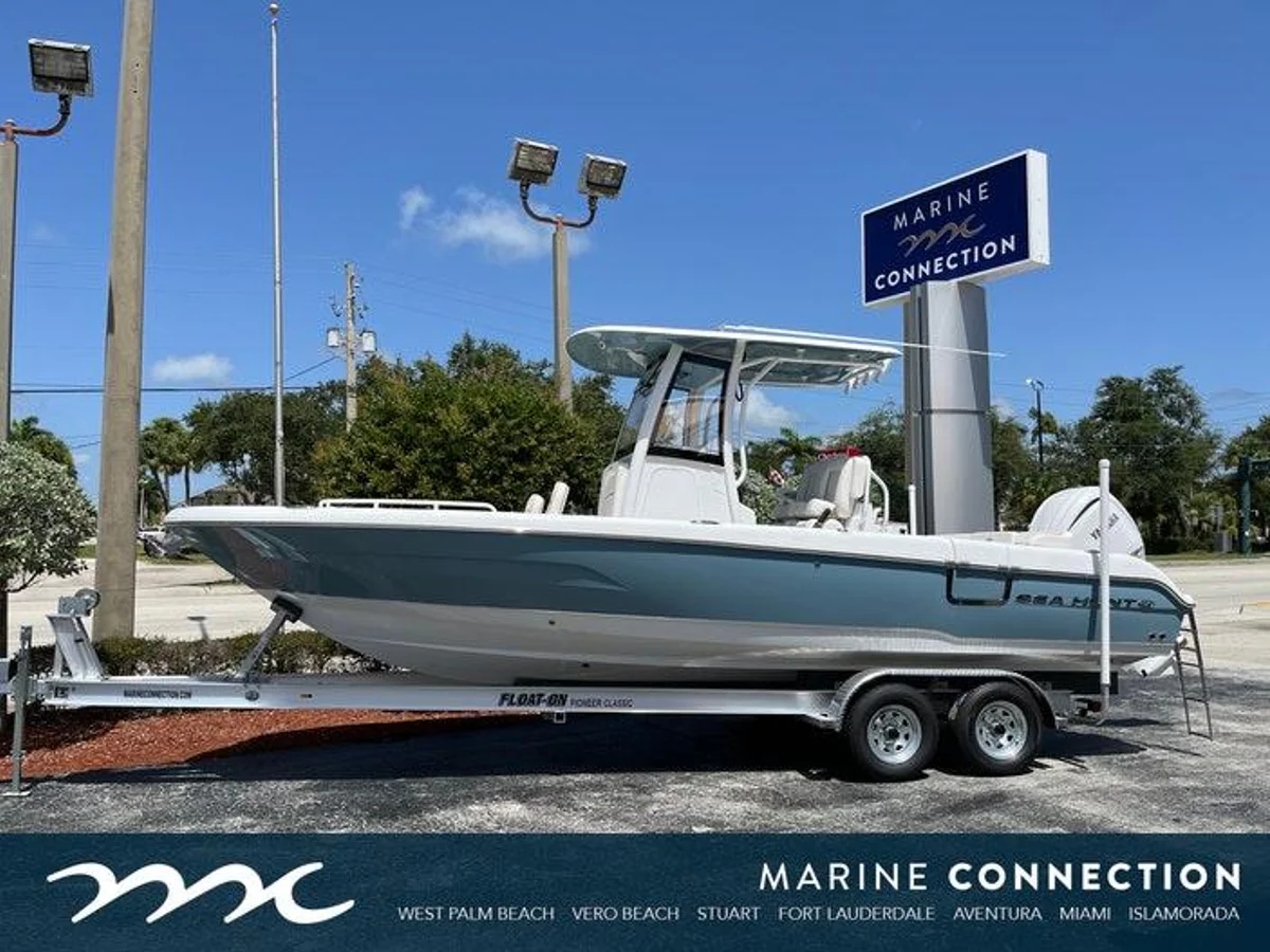 Sea Hunt Escape 25 2022 boat specs