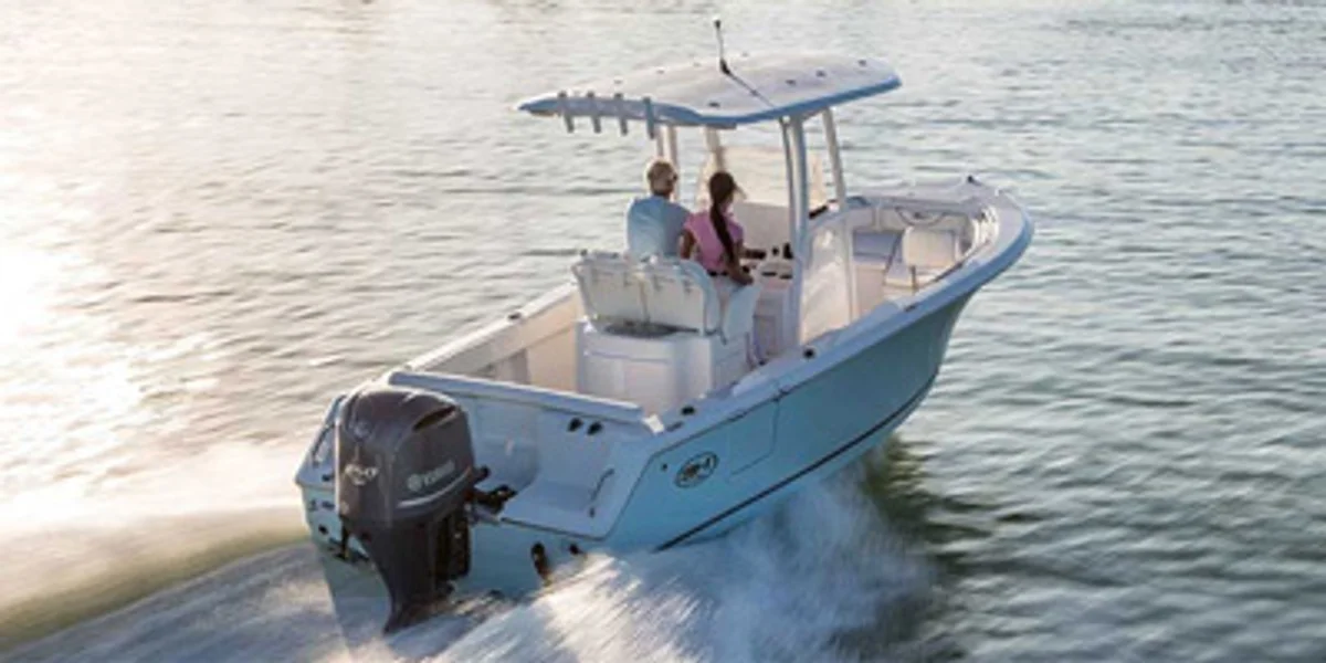 Sea Hunt Ultra 235 SE 2018 boat specs