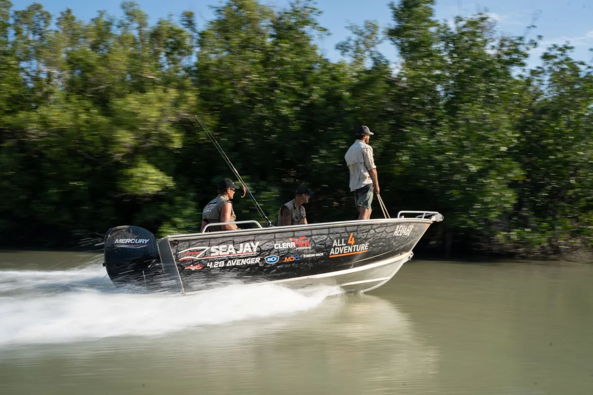 Sea Jay Boats Avenger 2022 boat specs