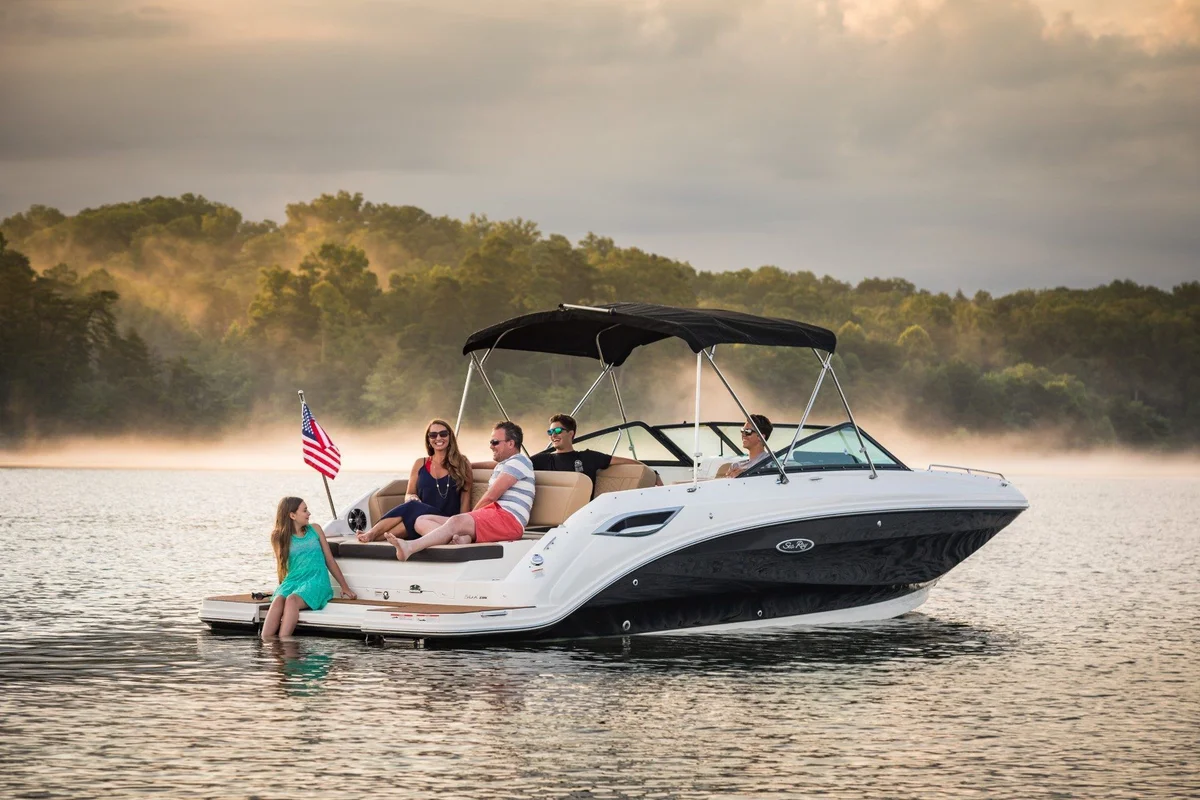 Sea Ray SDX 250  2022 boat specs