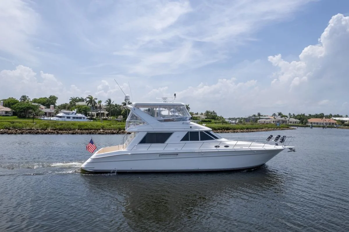 Sea Ray Sedan 550 1996 boat specs