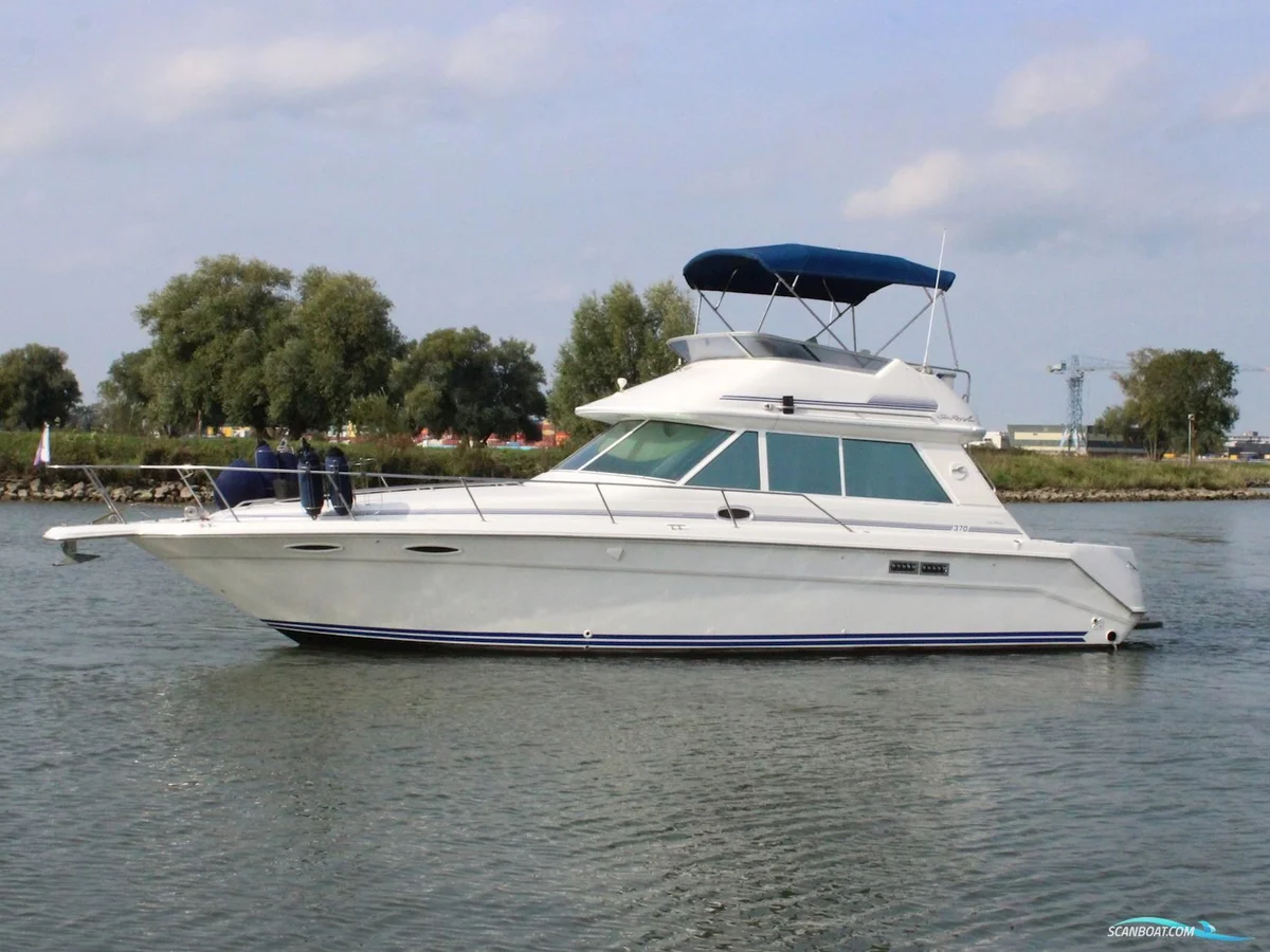 Sea Ray Sedan Bridge 27 1991 boat specs