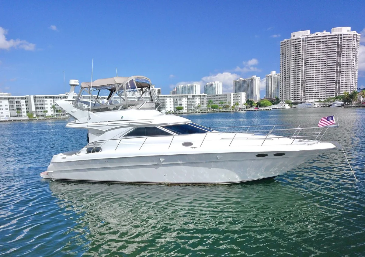 Sea Ray Sedan Bridge 400 2001 boat specs