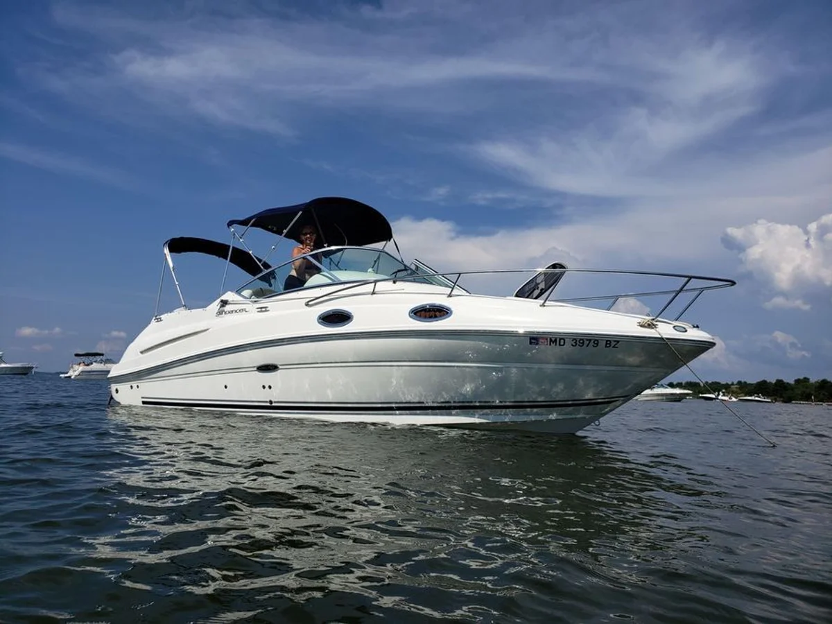 Sea Ray Sundancer 240 2007 boat specs