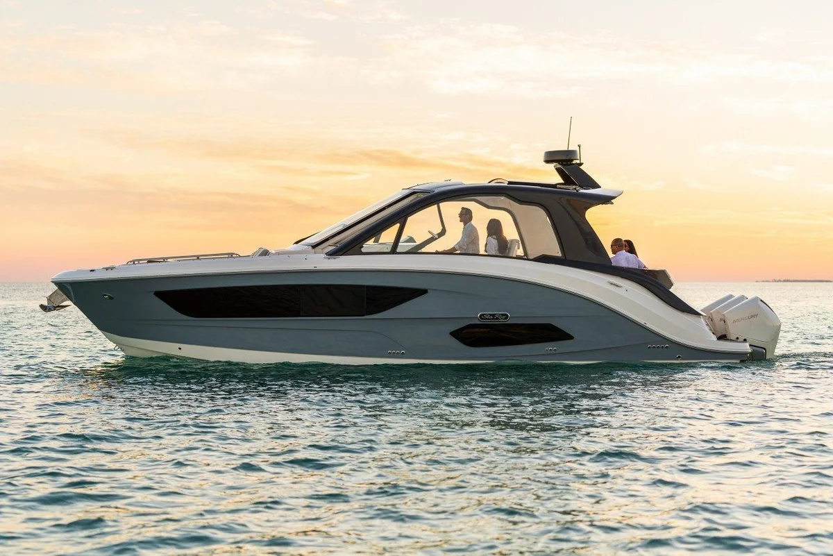 Sea Ray Sundancer 370 Outboard 2023 boat specs