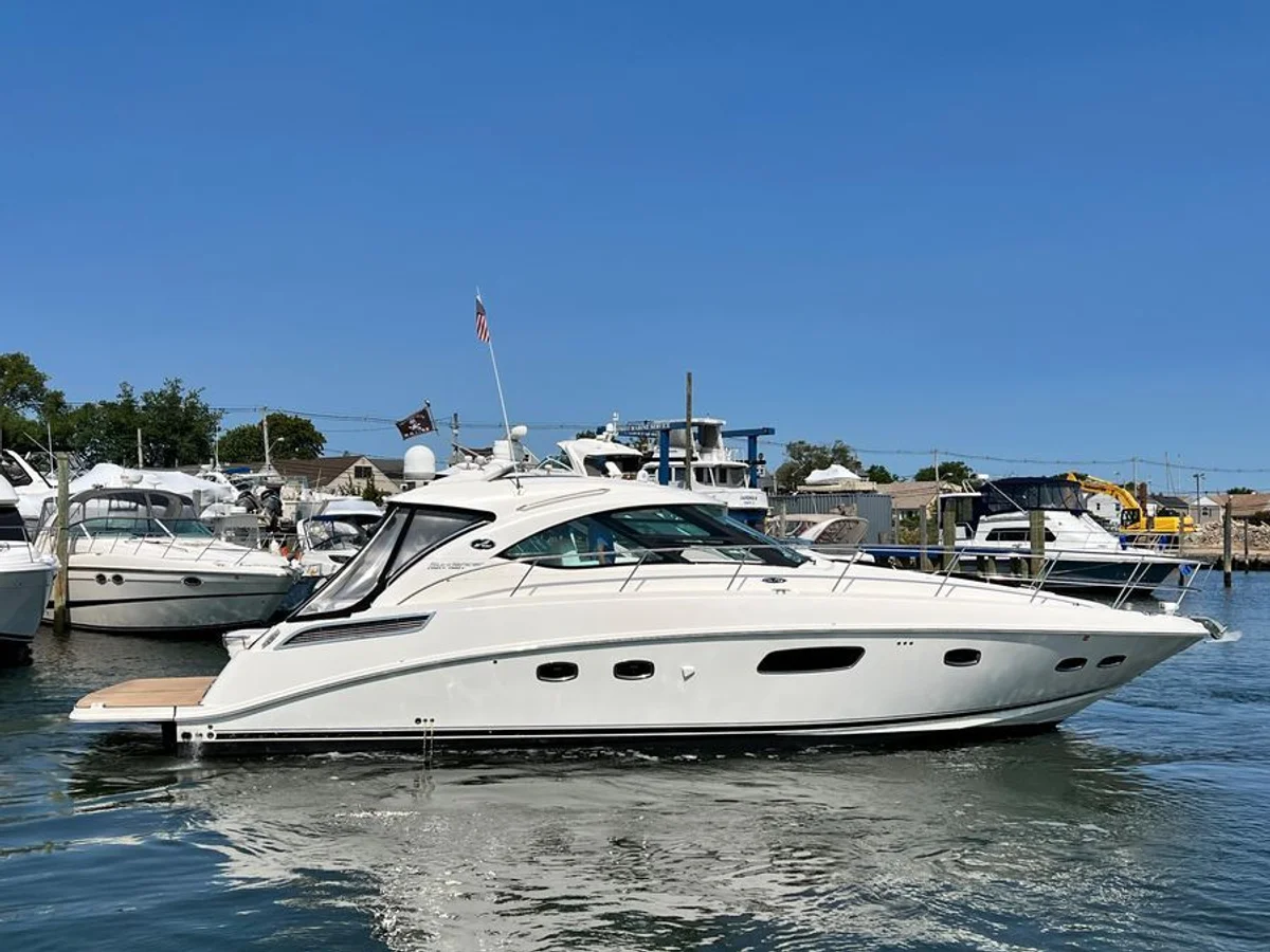 Sea Ray Sundancer 43 2009 boat specs