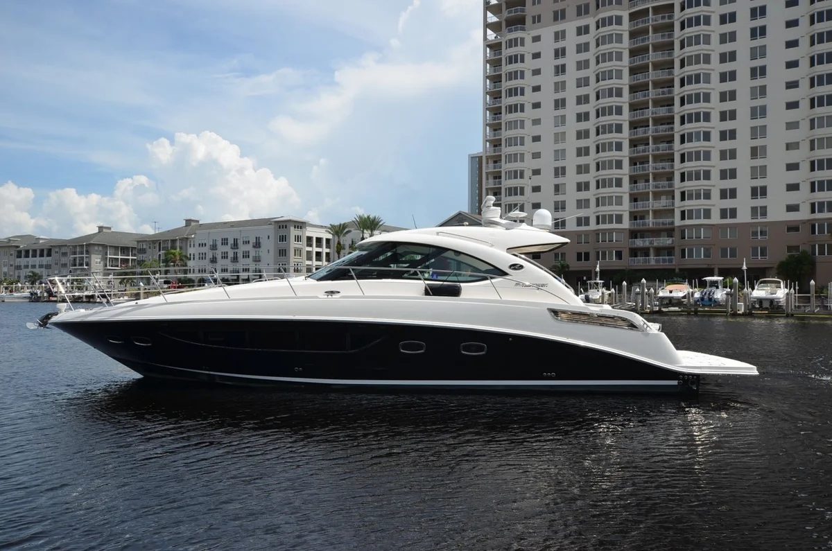 Sea Ray Sundancer 470 2013 boat specs