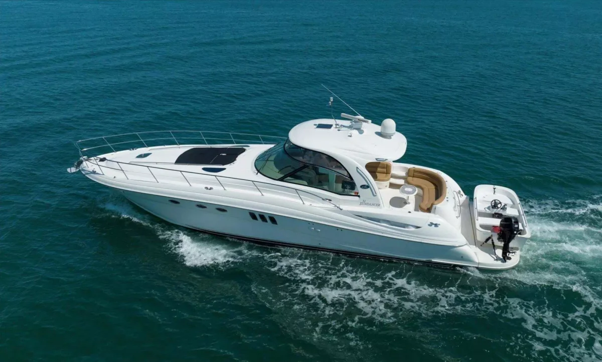 Sea Ray Sundancer 52 2006 boat specs