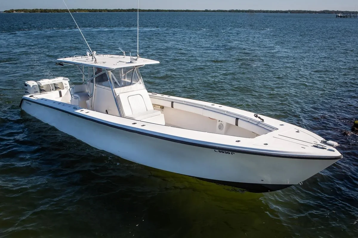 Seahunter 40 Tournament 2007 boat specs
