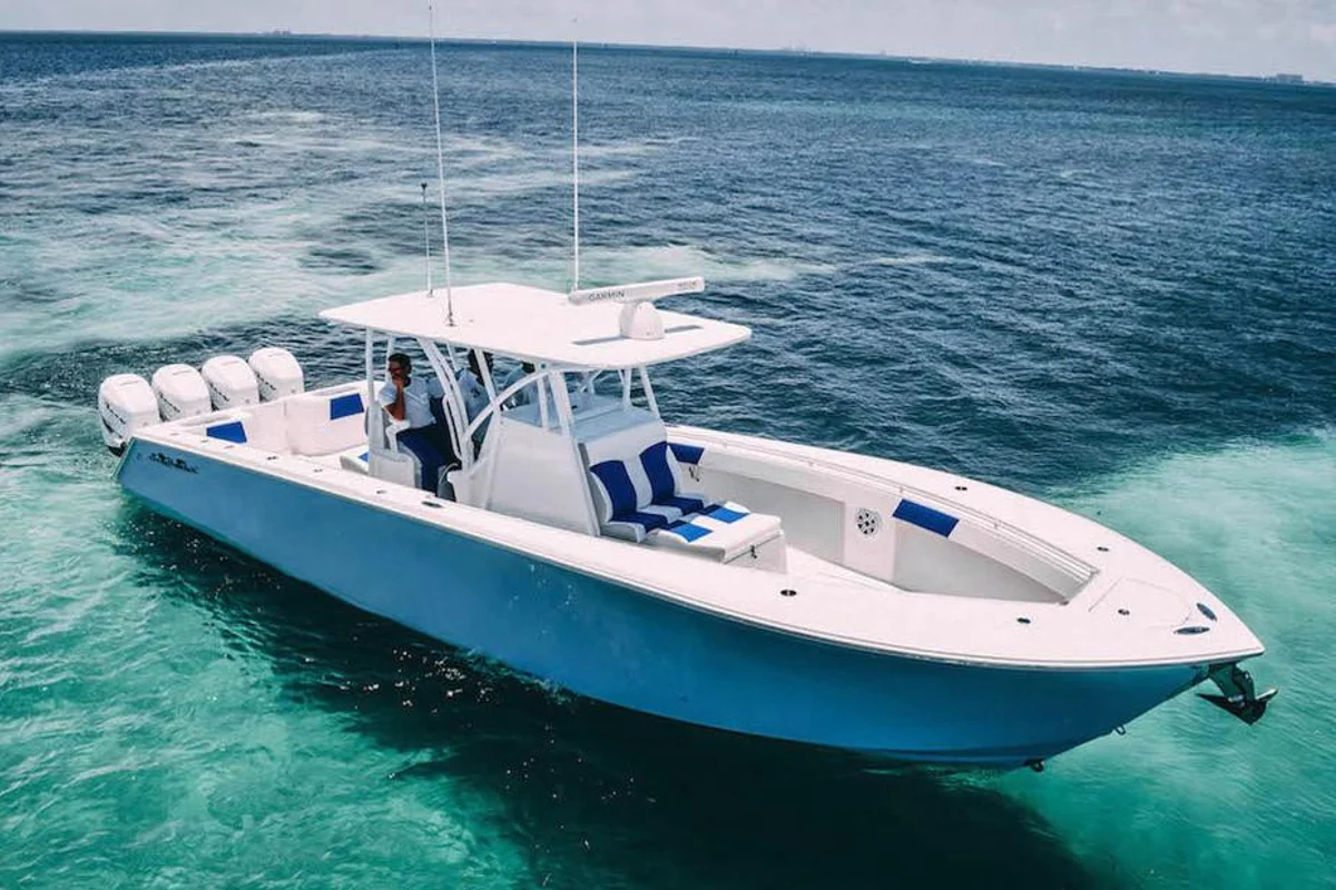 Seahunter Tournament 39 2021 boat specs
