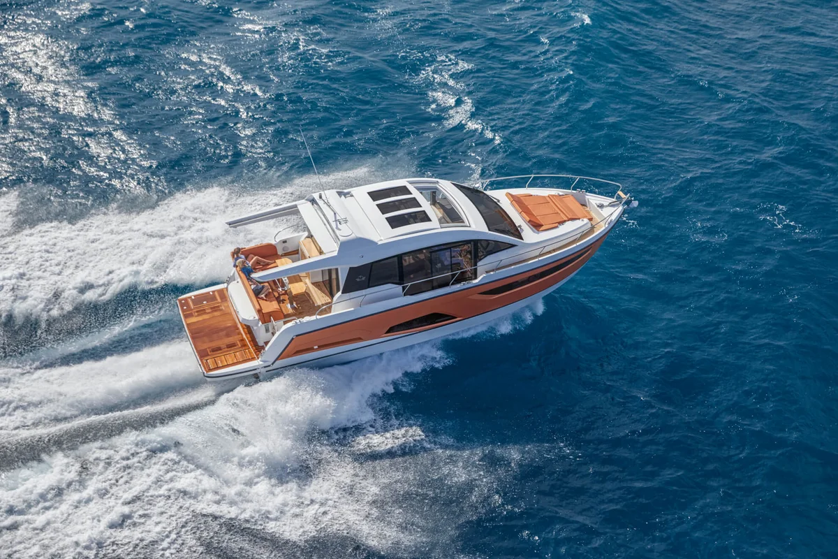 Sealine C430 2021 boat specs