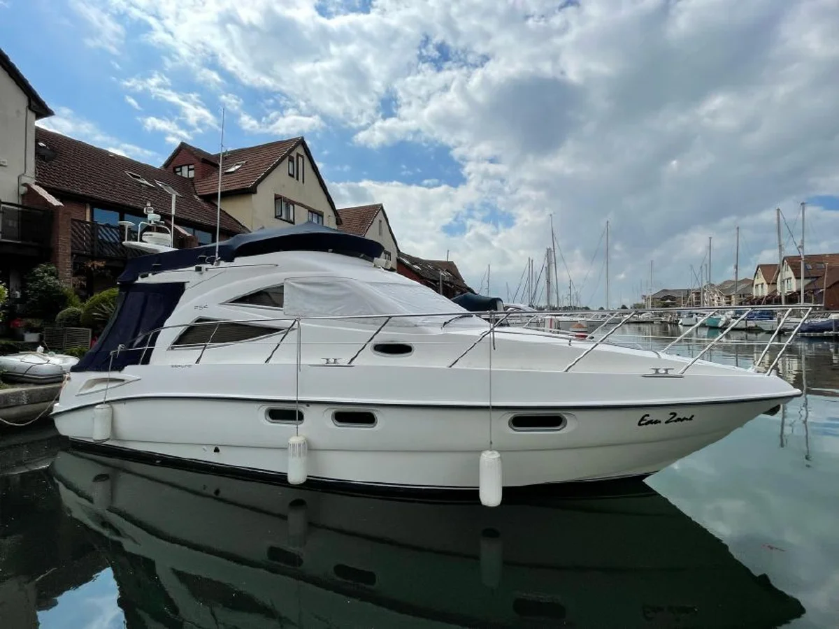 Sealine F34 2005 boat specs