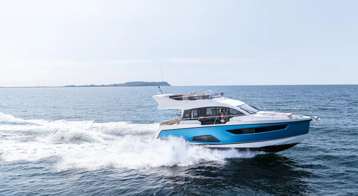 Sealine F430 2021 boat specs