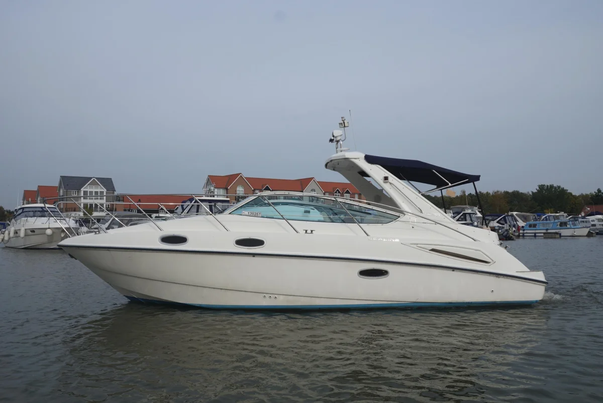 Sealine S29 2005 boat specs
