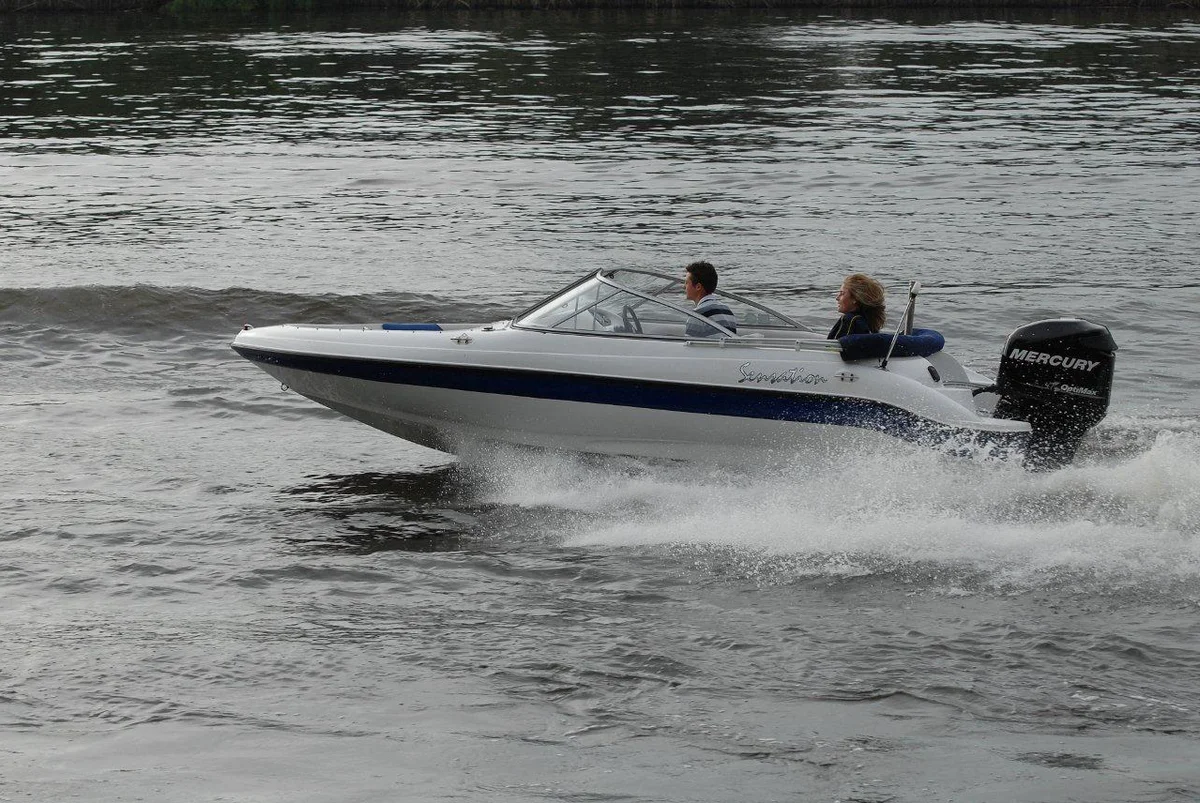 Sensation Boats 1800LS 2010 boat specs