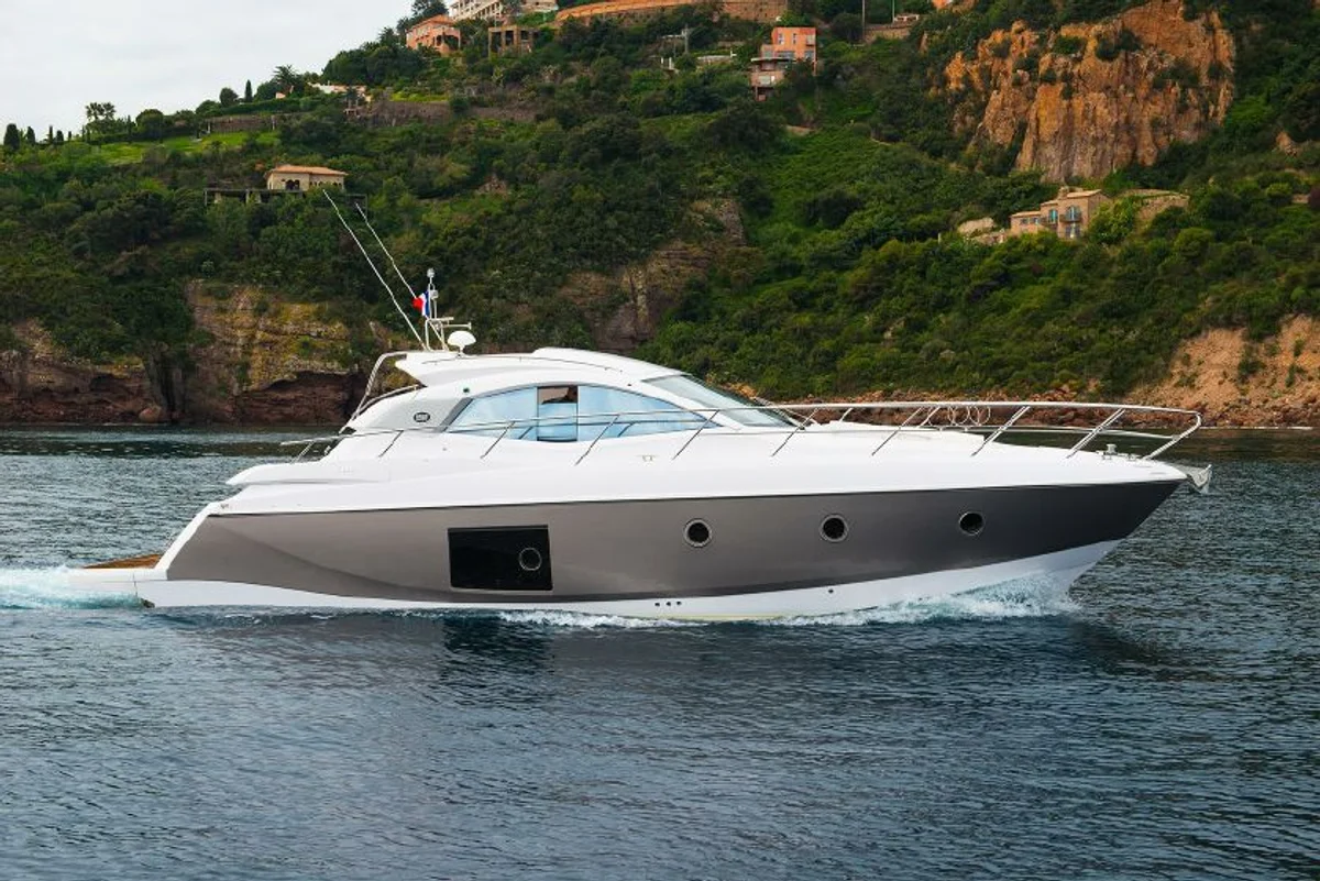 Sessa Marine C44 2014 boat specs
