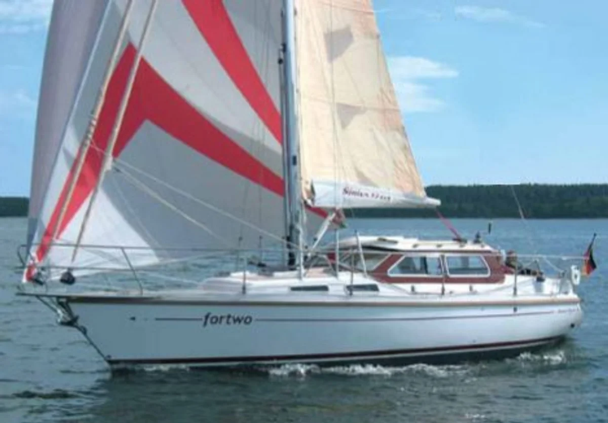 Sirius Yachts 32 DS 2000 boat specs