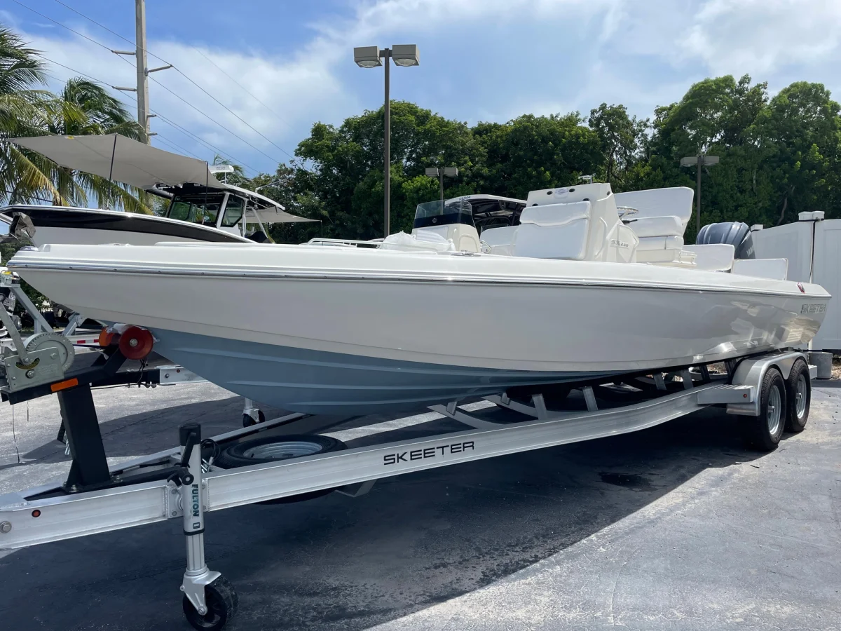 Skeeter SX 240 2022 boat specs
