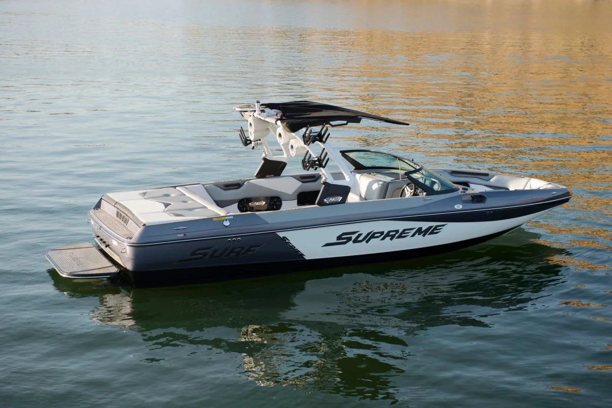 Supreme Boats S238 2017 boat specs