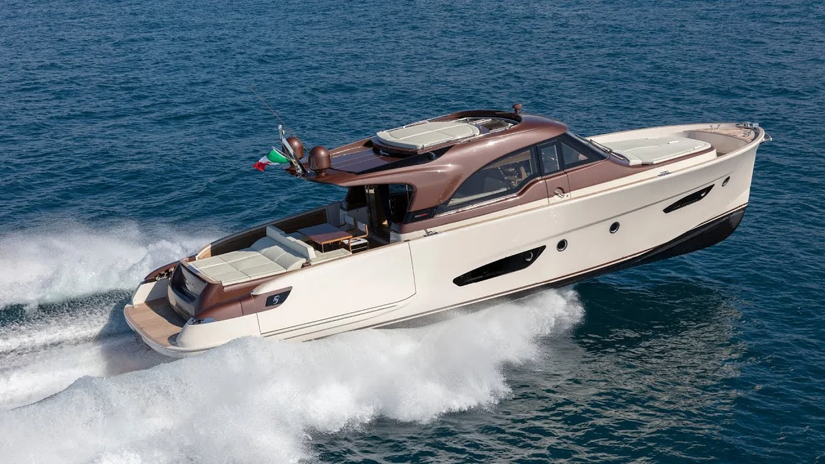 Solaris Power 57 Flybridge 2020 boat specs