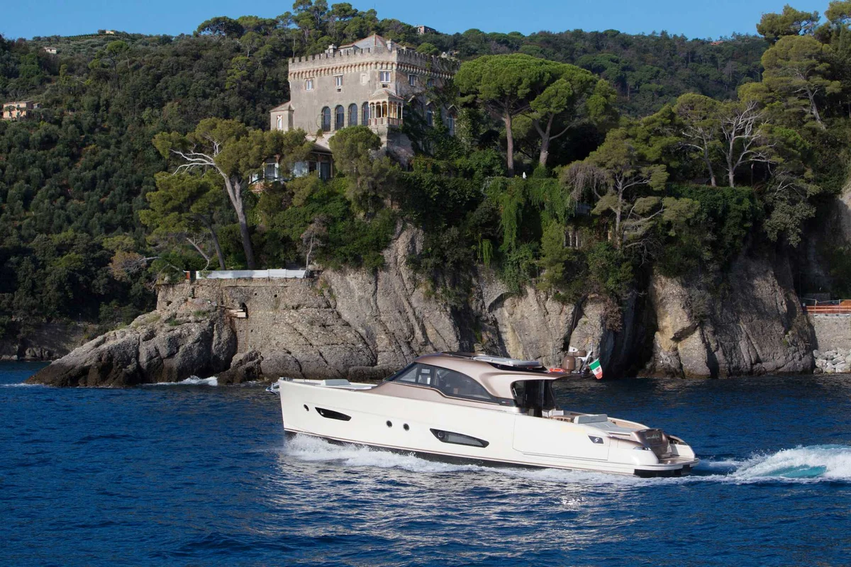 Solaris Power 57 Lobster 2019 boat specs