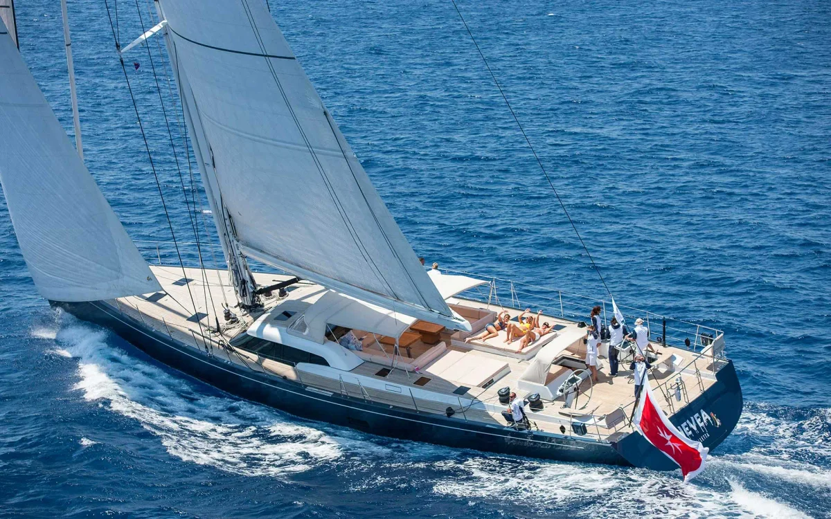 Southern Wind SW102 Hevea 2013 boat specs