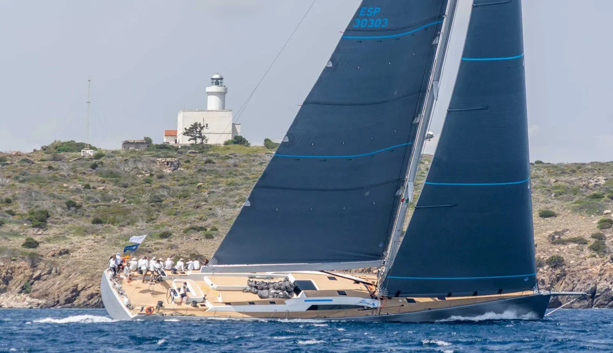 Southern Wind SW105 Kiboko Tres 2018 boat specs