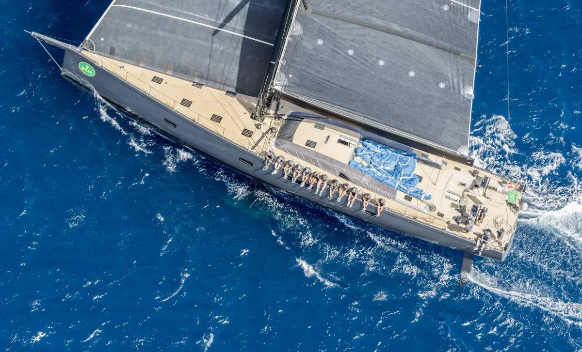 Southern Wind SW96 Sorceress 2017 boat specs