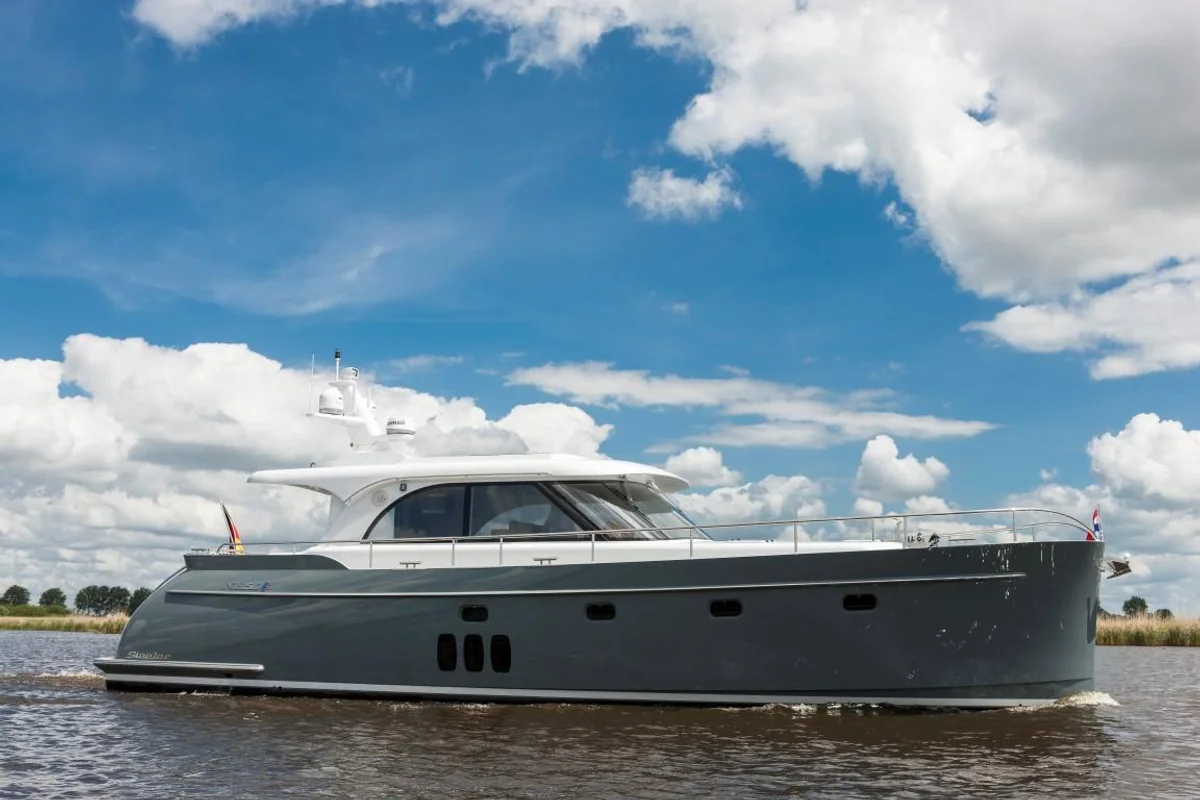 Steeler 50S Long Range 2012 boat specs